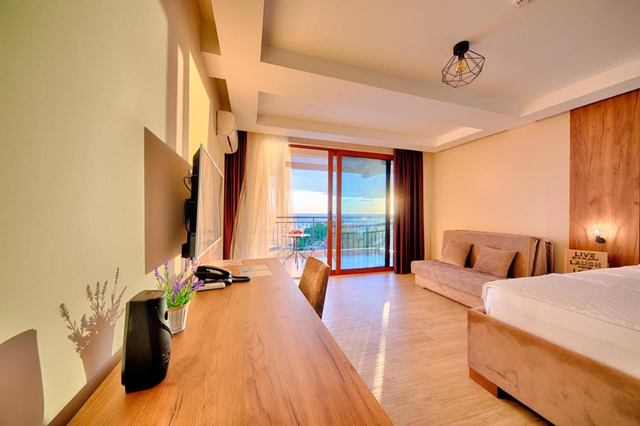 Отель Sunset hotel & beach Добра-Вода