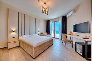 Отель Sunset hotel & beach Добра-Вода Двухместный номер с 1 кроватью и балконом, вид на море-37